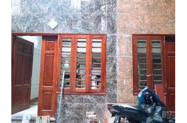 BÁN NHÀ MỚI NGUYỄN KHÁNH TOÀN RẤT ĐẸP - KHU HIẾM NHÀ BÁN 40M2, 5 TẦNG. TRƯỚC NHÀ RỘNG THOÁNG.